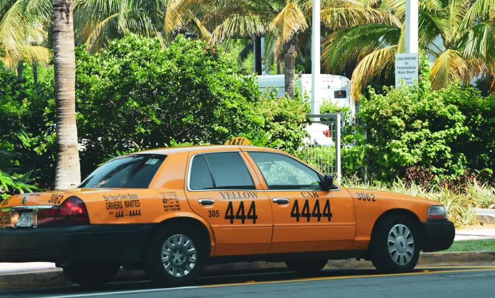 Використання автомагістралей Швейцарії та система цифрової віньєтки Використання автомагістралей Швейцарії та система цифрової віньєтки