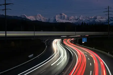Автомагистралите на Швейцария: закупуване на винетка през 2026 г. лесно и бързо